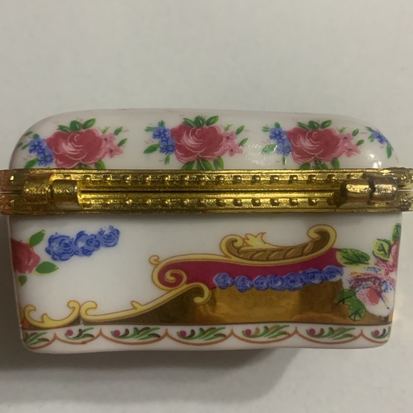 Imperial Porcelain Rose Gold Pill / trinket box Psalm 73:26 verse on top - Picture 5 of 6